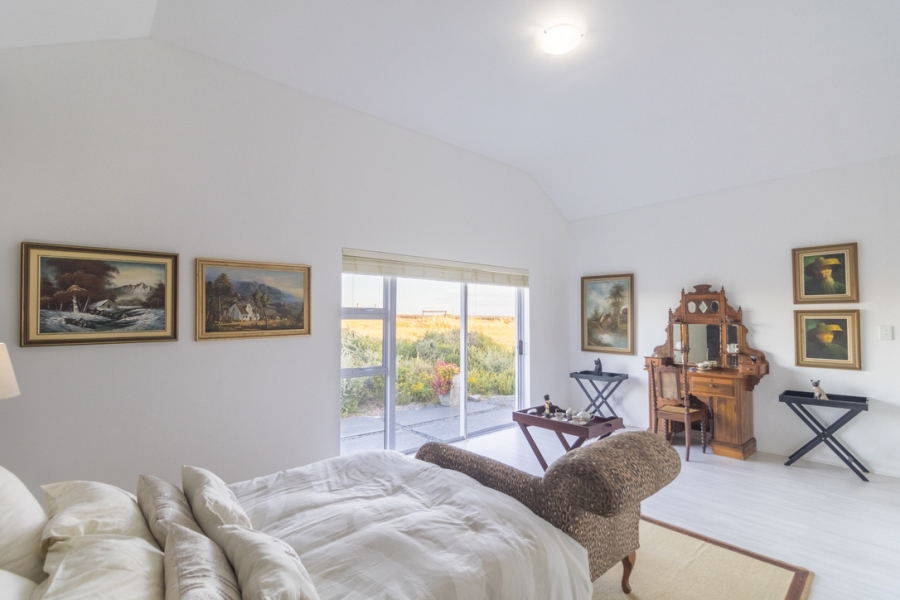 4 Bedroom Property for Sale in Grotto Bay Western Cape